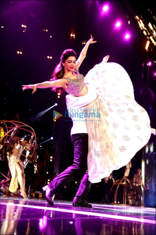check out star studded iifa moments 4