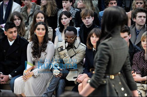 sonam kapoor at london fashion week 5