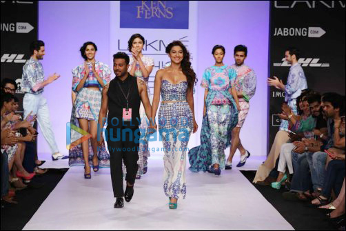 check out b town showstoppers on day 4 at lfw sr 5