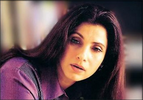 What does Dimple Kapadia think of Naseeruddin Shahs mediocrity comment
