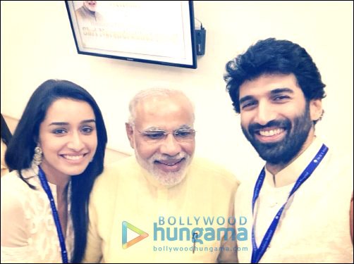 check out bollywood stars click selfies with pm narendra modi 3