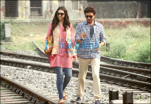 check out irrfan khan deepika padukone on the sets of piku 4