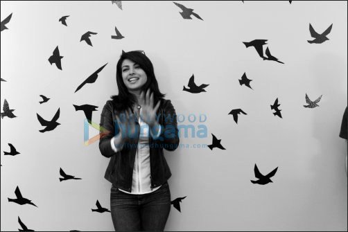 priyanka chopra visits twitter hq 2