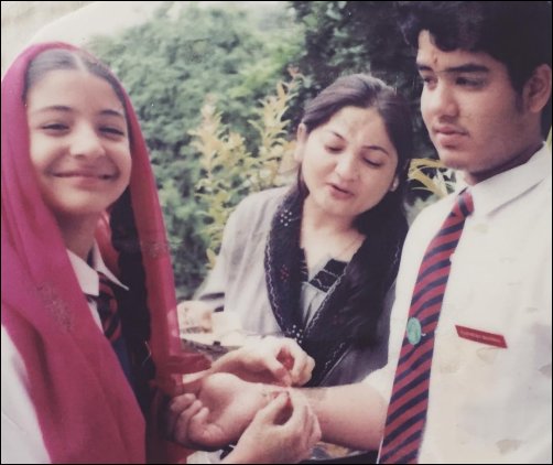check out bollywood celebrities wish their siblings on the occasion of raksha bandhan 16