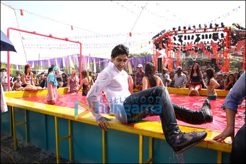 ranbir deepika celebrate holi 3