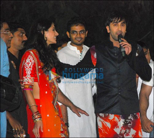 check out ranbir kapoor and nargis fakhri promote rockstar in ahmedabad 4
