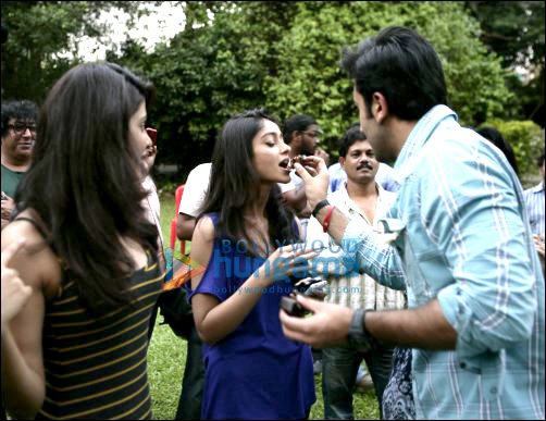 check out ranbir kapoor celebrates his birthday on the sets of barfee 4