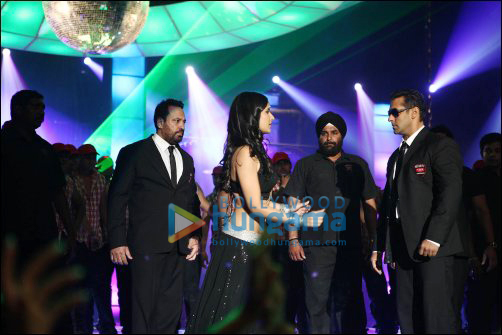check out salman katrina and shera grooving to the beats of bodyguard 6
