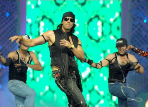 bollywood bigwigs rock the stage at the 15th annual nokia star screen awards 2