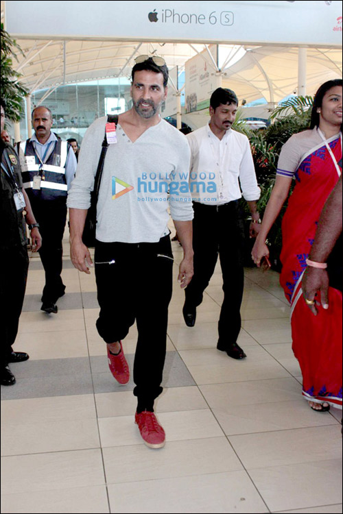 what bollywood stars did this week 1076