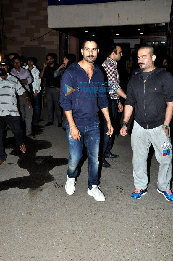 shahid kapoor kunal kapoor others at the special screening of deadpool 8