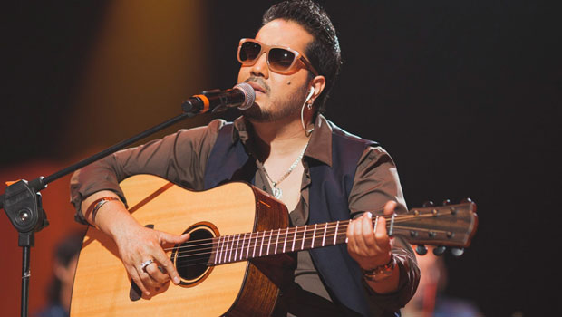 Mika Singh Sings ‘Jumme Ki Raat’ At ‘Sa Re Ga Ma Pa 2016’ Press Conference