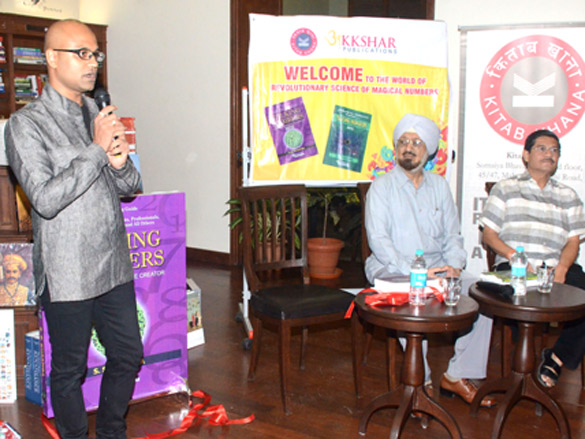 vipul shah launches ss khaambas book talking numbers 2012 6