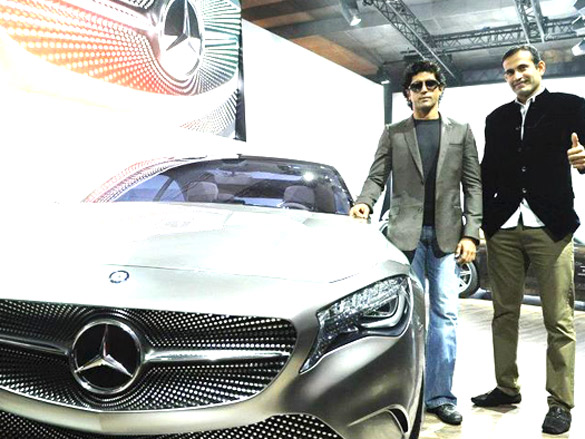 farhan chetan bhagat irfan pathan and masaba gupta at the auto expo 2012 6