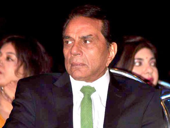 bollywood rocks at umang police show 2012 15