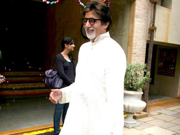 amitabh bachchan celebrates birthday with media 9