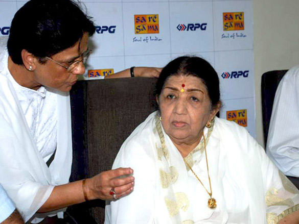 lata mangeshkar graces saregama album launch 6