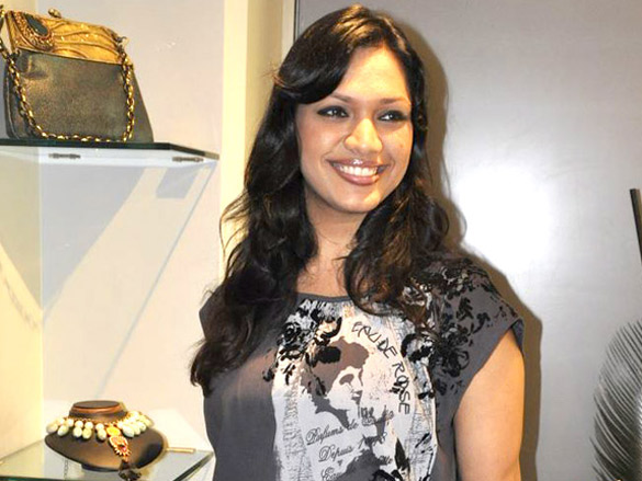 shraddha nigam and gogee at fuel preview 7