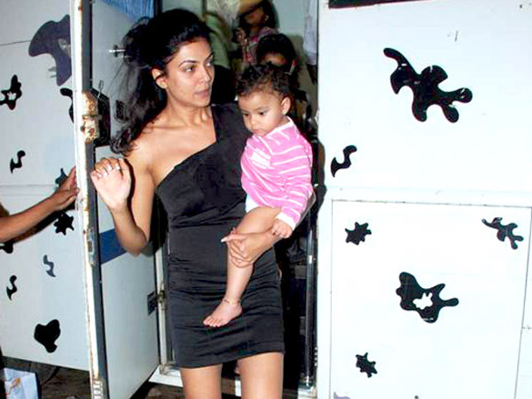 sushmita sen leaves with her kids after the vero moda show 2