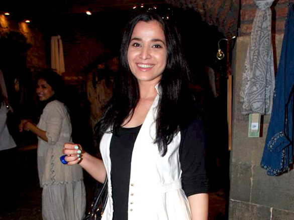 simone singh at melanges malkha project exhibition 4