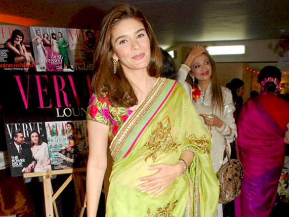 raveena and rageshwari at imc ladies diwali exhibition 4