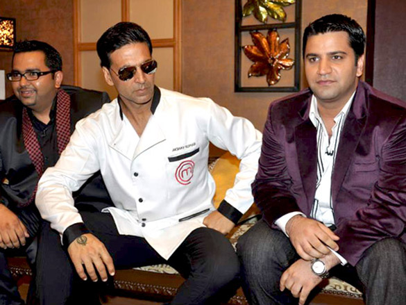 akshay kumar on the set of amul master chef india 2