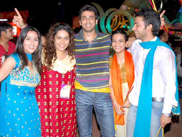 alok narula sarwar ahuja and monica khanna at the sankalp dandiya event 5