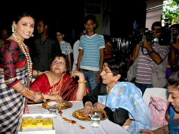 rani mukherjee at durga pooja 4