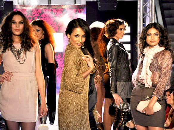 malaika arora khan walks the ramp for major brands show 3