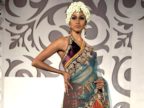 vikram phadnis show at aamby valley city india bridal week 2010 7