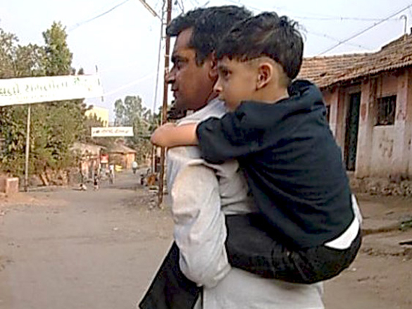 on the sets of phas gaye re obama 23