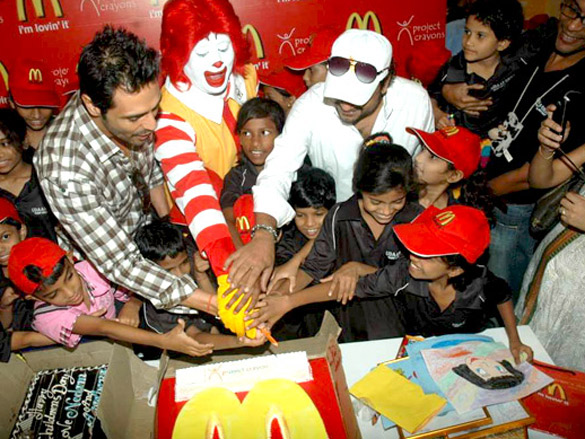 arjun rampal celebrates childrens day with kids at mcdonalds 2