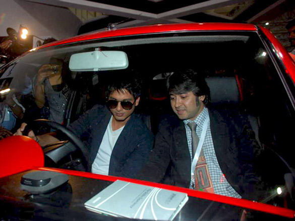 shahid kapoor opens auto car expo 2