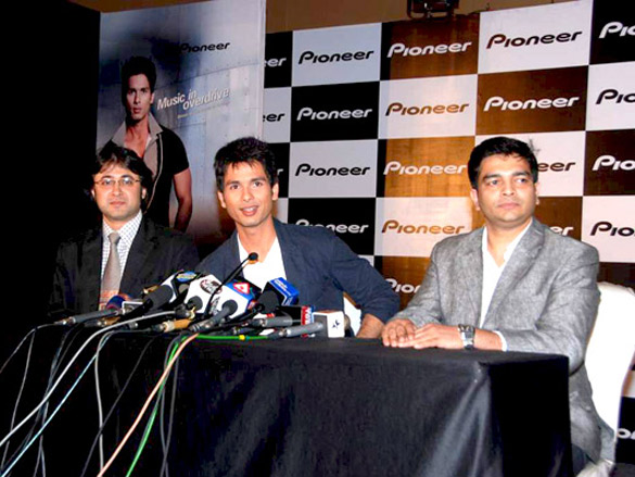 shahid kapoor at pioneer car audio press meet 2
