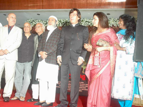 mahesh bhatt launches film kuch log based on 2611 2