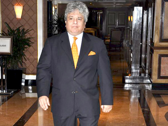 salman khan graces ibn7 super idols awards 17