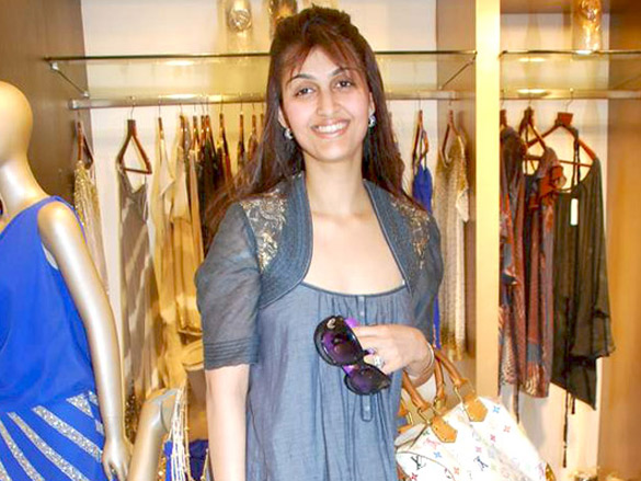 neelam anu dewan and others at samsara store launch 6