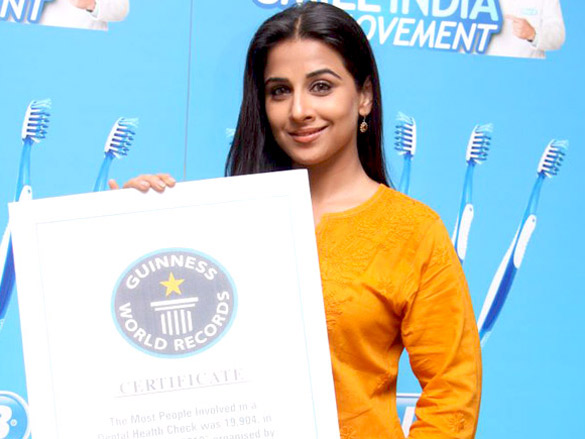 vidya balan at the launch of oral b smile india movement 6