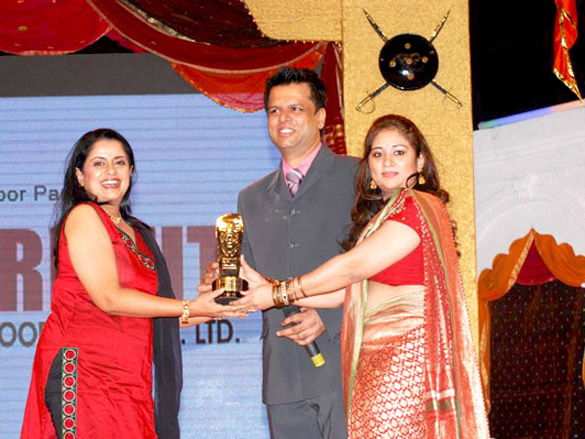 madhur bhandarkar and shweta salve at 92 7 big fm marathi awards 2