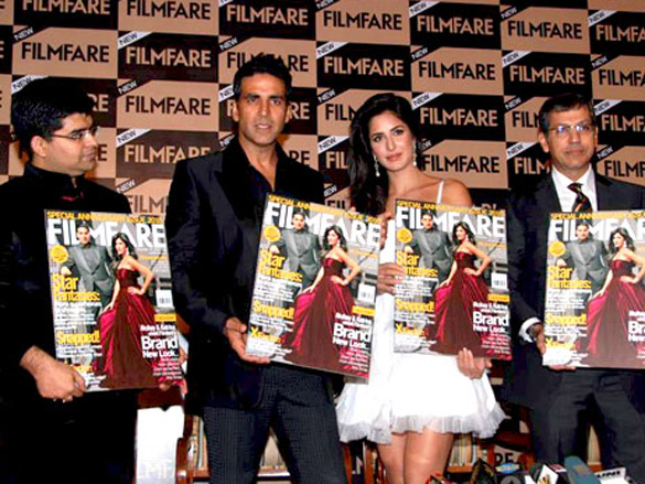 akshay and katrina unveil filmfares latest issue 3