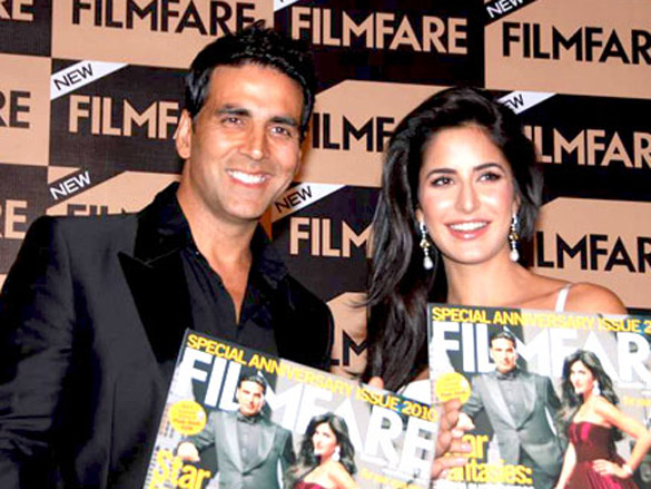 akshay and katrina unveil filmfares latest issue 4