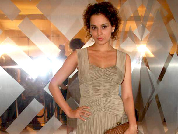 celebs grace the burberry bash 16
