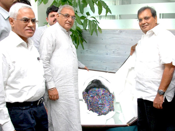 chief minister bhupinder singh hooda visits whistling woods international 4