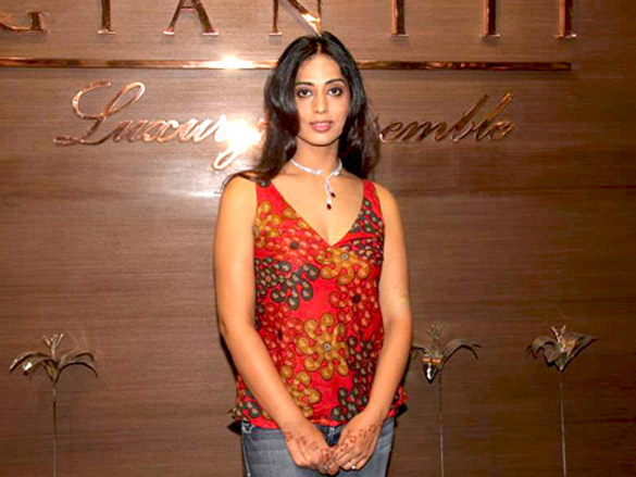 mahie gill at giantti event 11