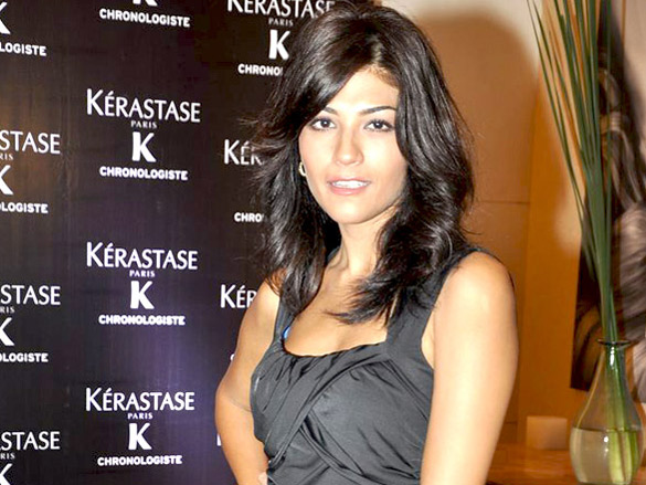 ira dubey and pia trivedi at kerastase chronologiste launch 8