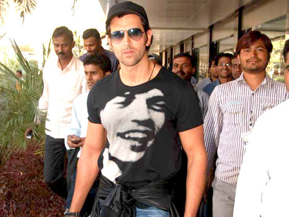 big b and hrithik return from masala awards from dubai 8