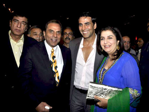amitabh aamir srk salman and hrithik grace umang police show 38