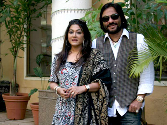 jagjit singh sonali and roop kumar rathod at a photo shoot for album cover 7