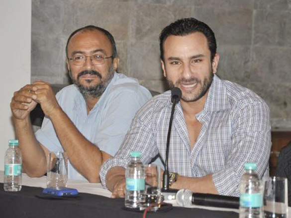 big b saif deepika and prateik at aarakshan announcement 4