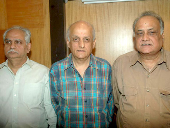 ramesh sippy and mukesh bhatt at producers guild meet 8